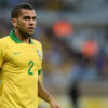 Daniel Alves durante jogo entre Brasil x Uruguai durante a Copa da Confederação, no estádio do Mineirão em 26 de junho de 2013 em Belo Horizonte, Brasil.