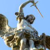 escultura do arcanjo miguel