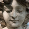 estátua de um anjo da guarda