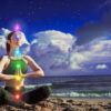 7 chacras. Uma mulher meditando na posição de lótus em um fundo do céu azul escuro e do mar. O conceito de harmonia, cura e calma.