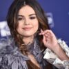 A atriz e cantora americana Selena Gomez numa premiação