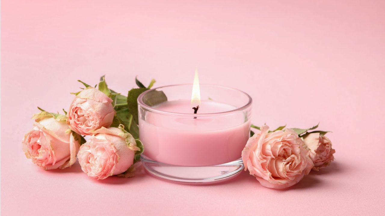 Aprenda ritual para atrair um amor com a magia das velas