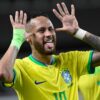 fotografia do jogador neymar usando a camisa da seleção