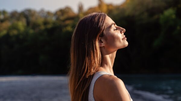 Silêncio terapêutico: como se desconectar para ouvir sua intuição