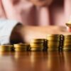 Aprenda simpatia com moedas para atrair sucesso financeiro