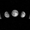 montagem de todas as fases da lua alinhadas uma ao lado da outra em fundo preto